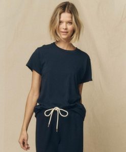 Therusticpost.shop1c8e8d1d2f 1